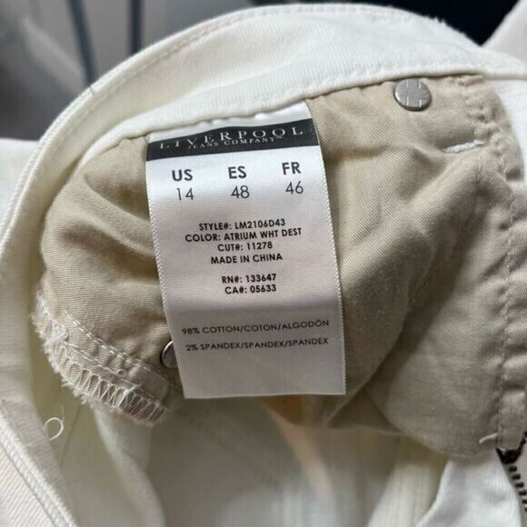 Liverpool Jeans Company Women’s Size 14 Distressed Raw Hem Jeans White Denim - Picture 9 of 11